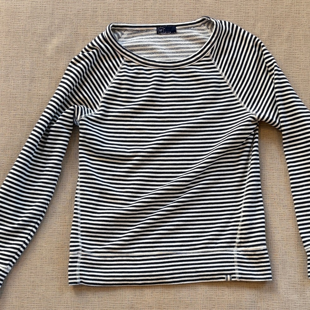 GAP Black and White Striped Long Sleeve Top